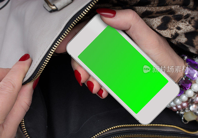 绿色屏幕手持智能手机