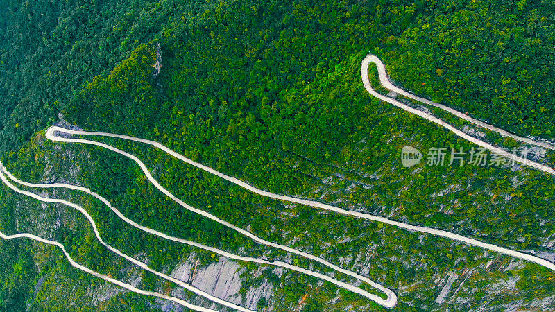 鸟瞰图曲线山路