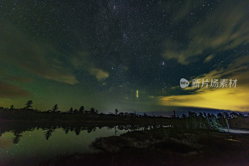 加拿大，格雷文赫斯特，马斯科卡·托伦斯巴伦斯黑暗天空保护区的黄昏