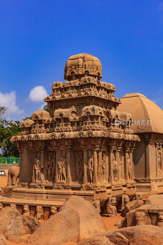 印度马哈巴利普兰:7世纪的阿诸那拉塔，雕刻在花岗岩上