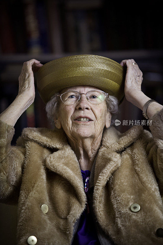 有趣的老女人打扮