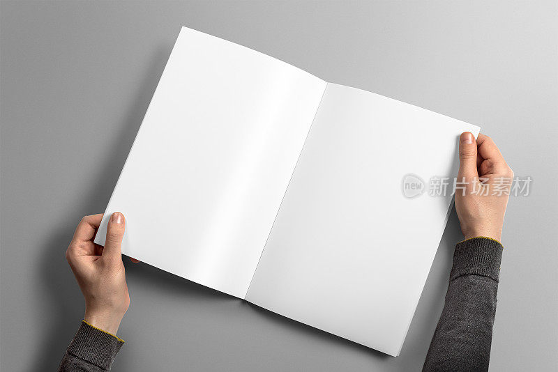 空白A4宣传册模型在浅灰色的背景。