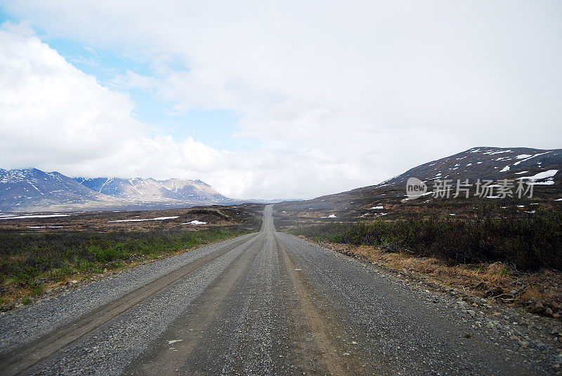 德纳里峰的高速公路