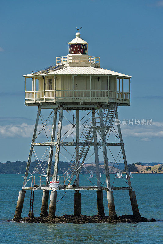 新西兰的豆岩灯塔