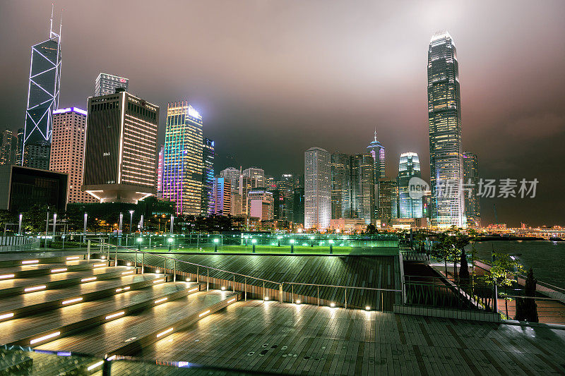 晚上下雨的香港岛，中国，亚洲