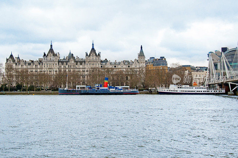 泰晤士河，堤岸和皇家骑兵酒店，伦敦