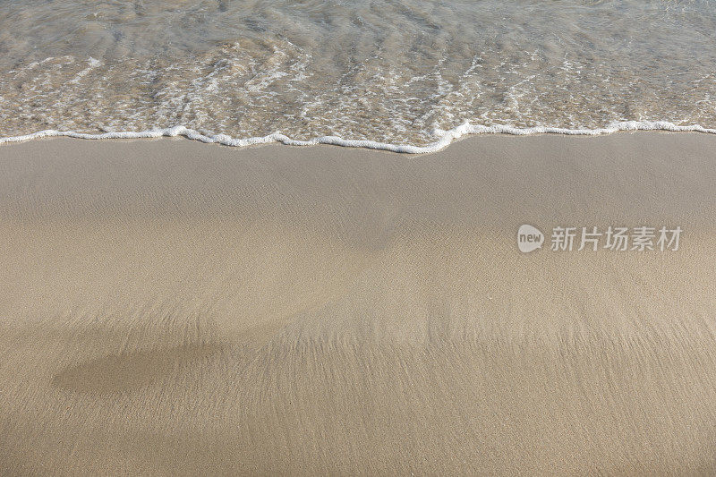 海浪和沙子