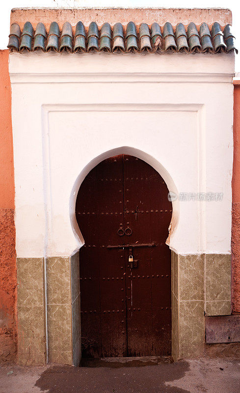 马拉喀什的摩洛哥门口。