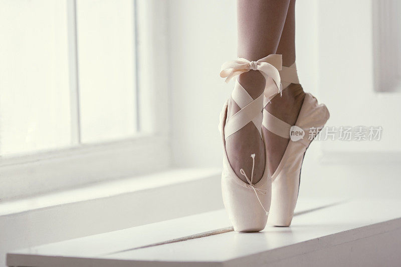芭蕾舞女演员的尖腿