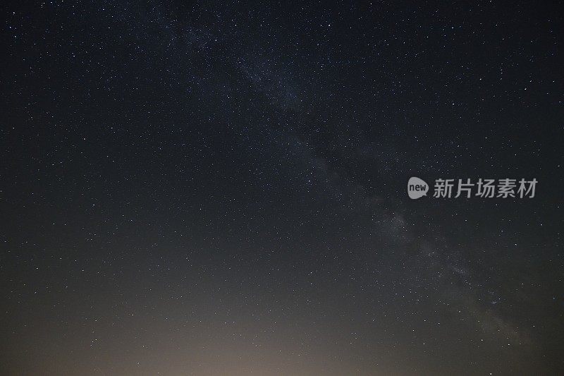 有星星的晴朗夜空