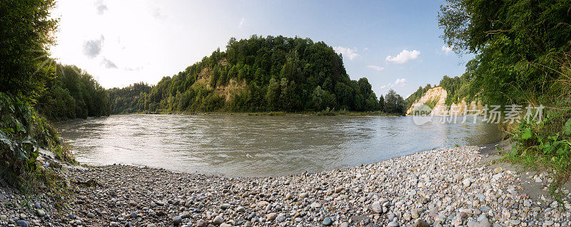 萨尔扎克河的河道