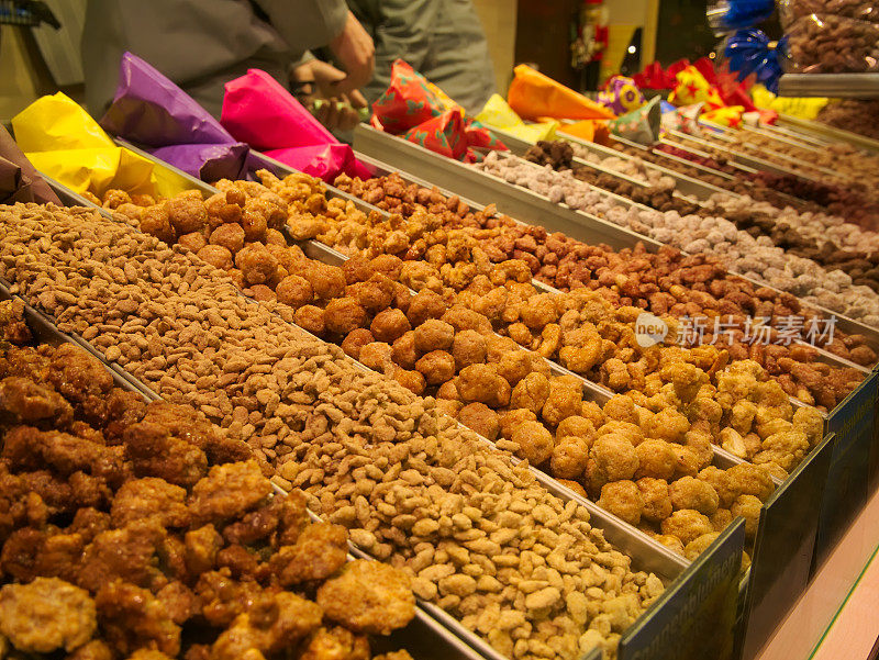 市场摊位出售食品特写