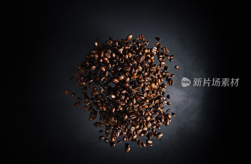 咖啡食物与咖啡豆爆炸