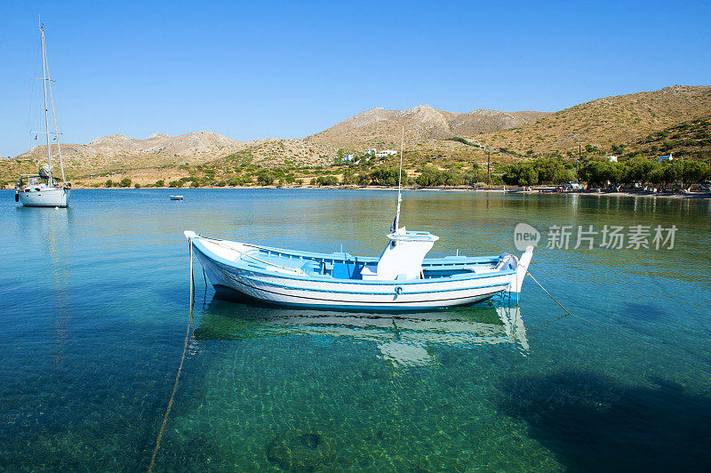 希腊勒罗斯岛Kritonhi的渔船
