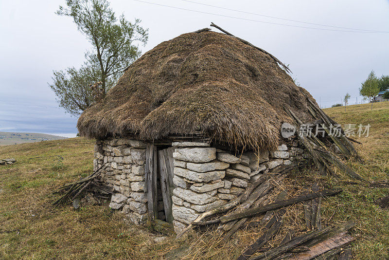 供山羊住的小牧羊人小屋