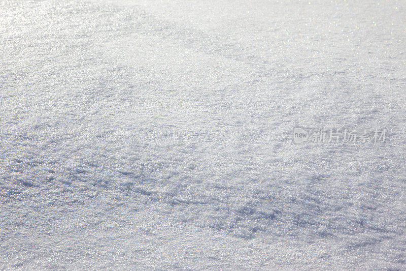 地上的雪