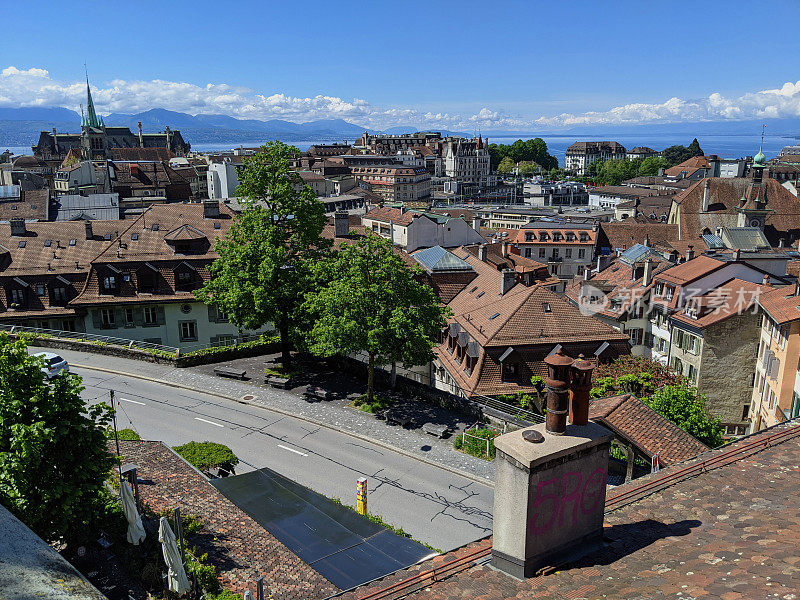 俯瞰和阳台大教堂前俯瞰洛桑市在沃坎顿瑞士