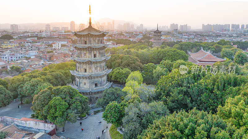 中国福建省泉州市历城区泉州西街及开元寺航拍图