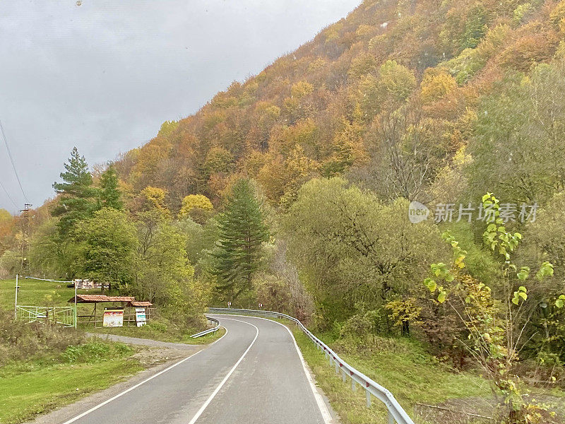 保加利亚-里拉村在里拉山-主要街道