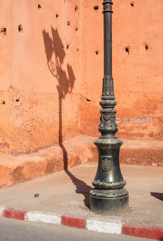 华丽的摩洛哥灯柱