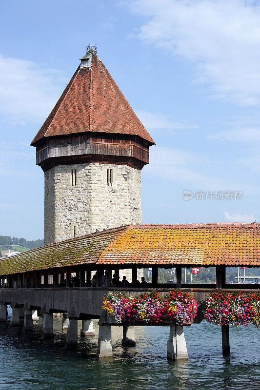瑞士卢塞恩的教堂桥