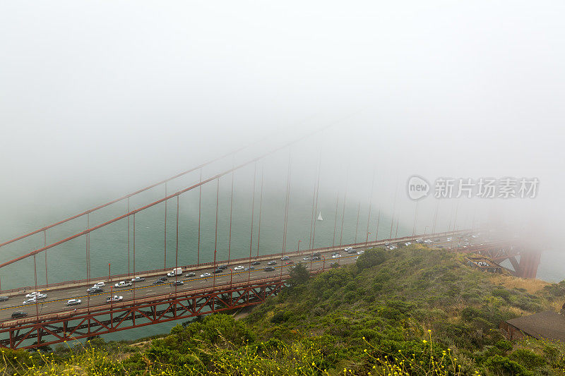 金门大桥，低雾，旧金山