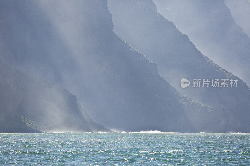 夏威夷考艾岛纳帕里海岸的风景优美