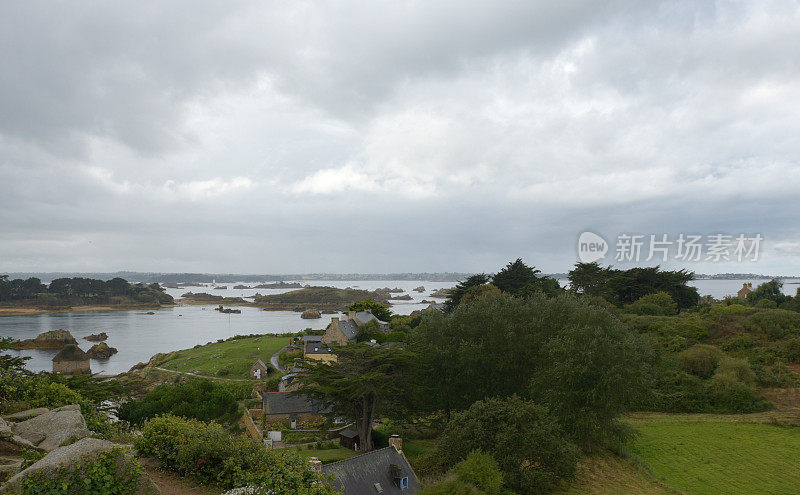 位于布列塔尼海岸北部的Bréhat岛，靠近法国的帕姆波尔