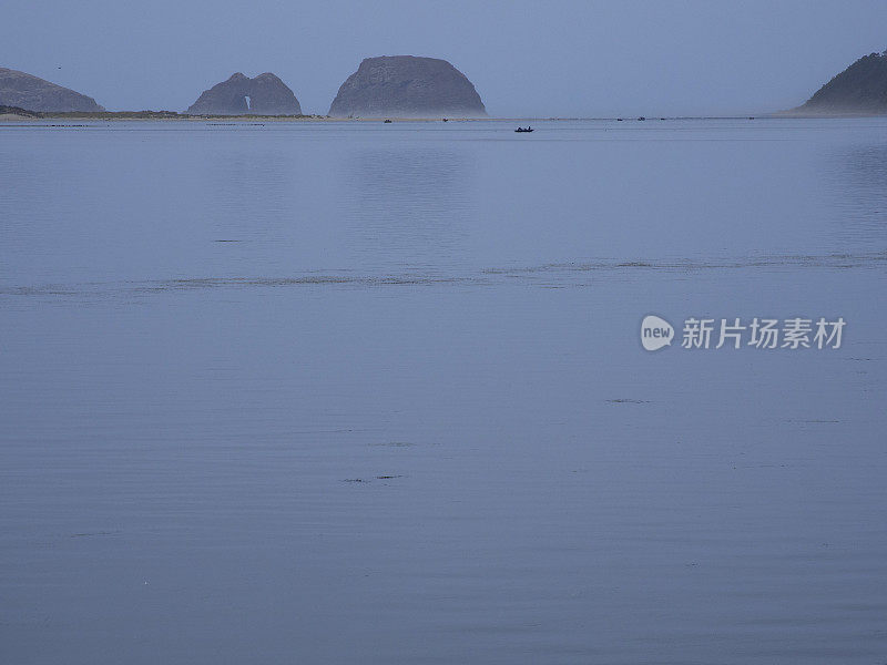 干草堆岩，坎农海滩，俄勒冈州