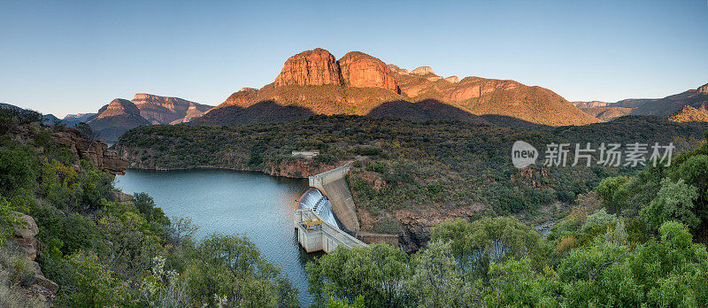 南非布莱德河峡谷的布莱德河集水坝全景图