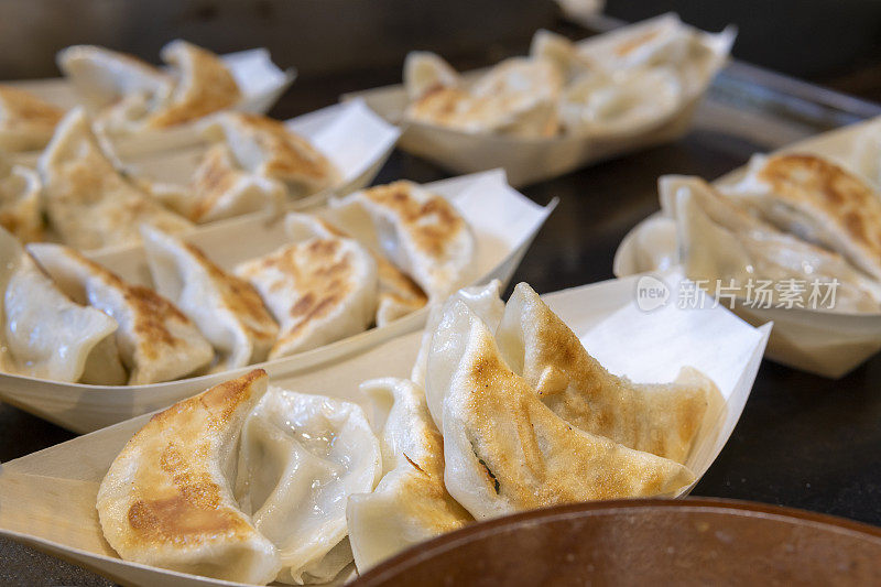 特写煎饺作为亚洲街头小吃