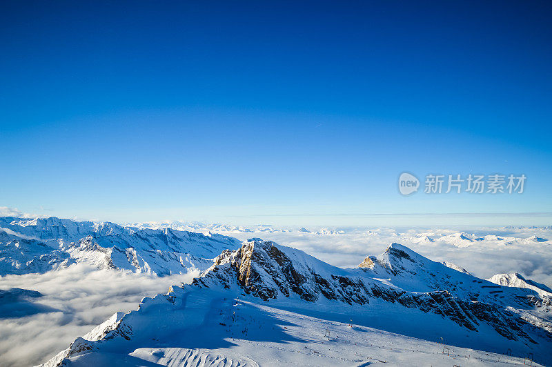 阿尔卑斯冰雪覆盖