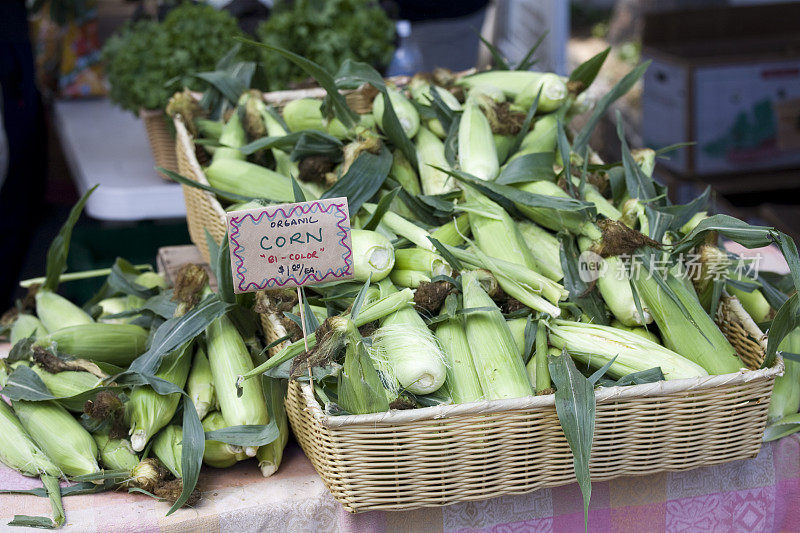 有机玉米在农贸市场