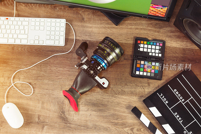 桌面拍摄的现代电影相机