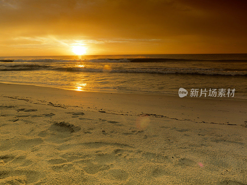 海滩上的日出