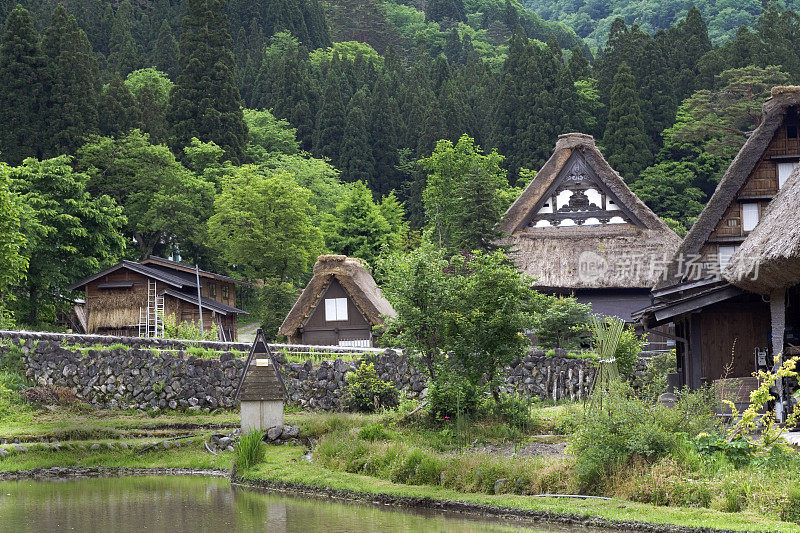 日本白川村，加修风格的房子