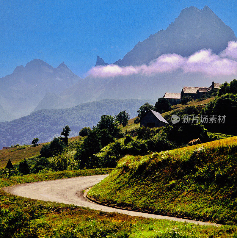 庇里牛斯山