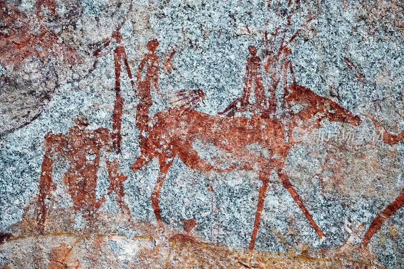 津巴布韦马托博山的Nswatugi岩洞中的岩石艺术