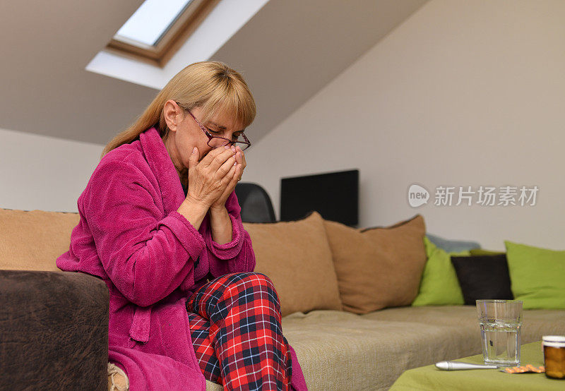 生病的成熟的女人