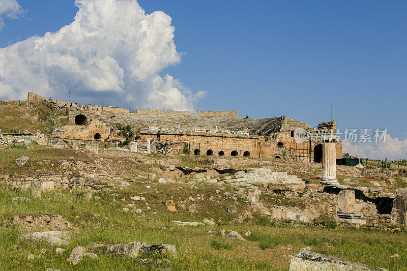 希拉波利斯地区在土耳其的pamukkale