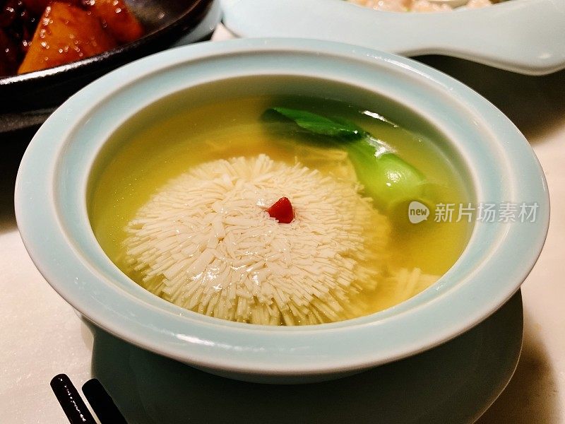 菊花豆腐汤，淮扬菜，中国