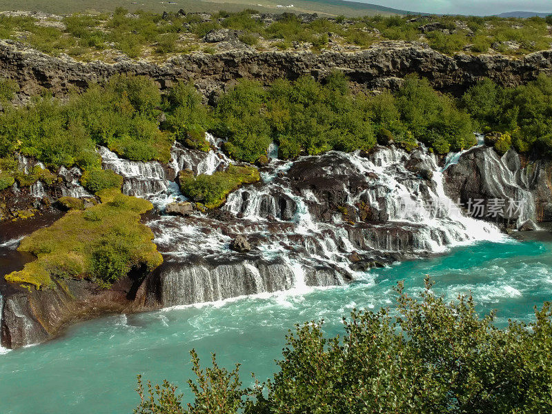 冰岛Hraunfossar瀑布