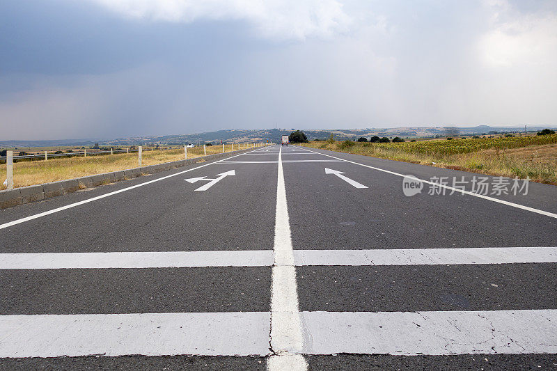 通向远方的路……