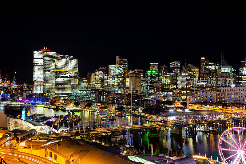 悉尼的灯光在灯光节上熠熠生辉