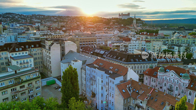 斯洛伐克布拉迪斯拉发一个夏日午后的空中景象