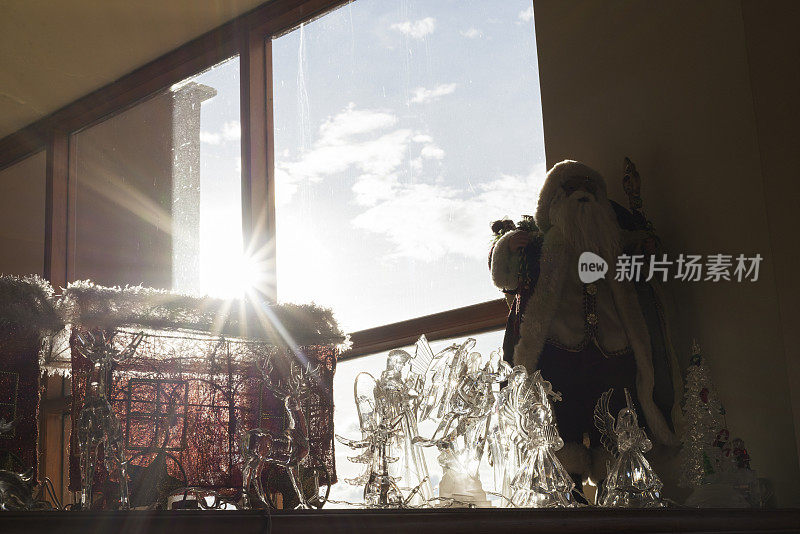 圣诞节装饰的一个房子的客厅