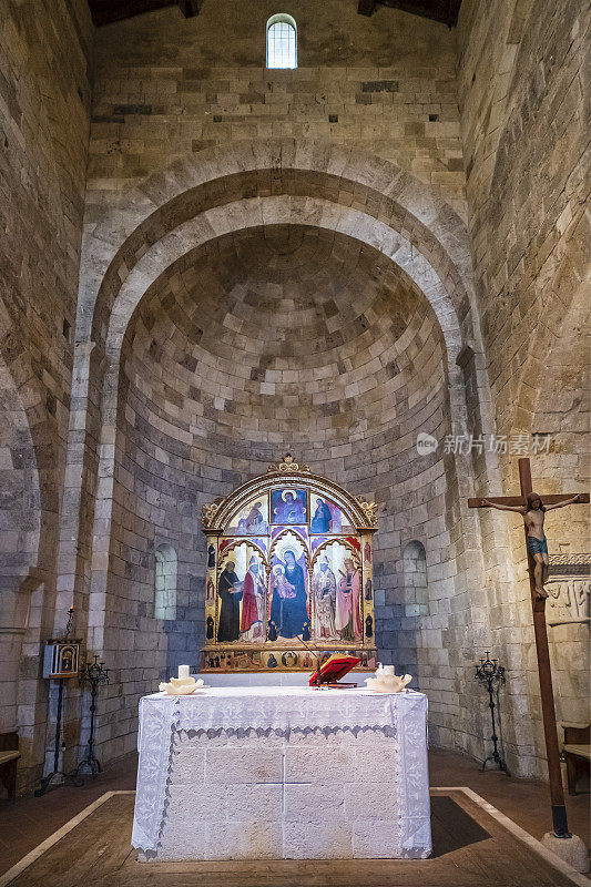 托斯卡纳-圣塞尔瓦托和西里诺修道院，蒙特雷吉奥尼