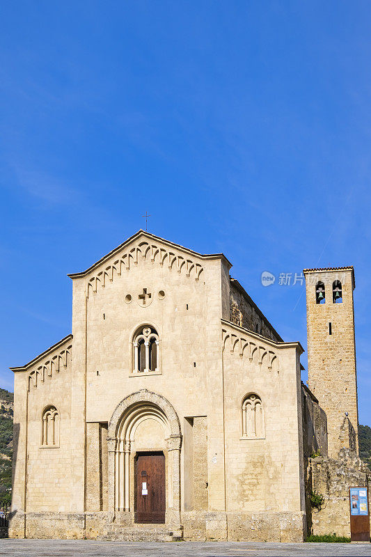 文堤米利亚的圣米歇尔·阿坎吉洛教堂，可以追溯到12世纪
