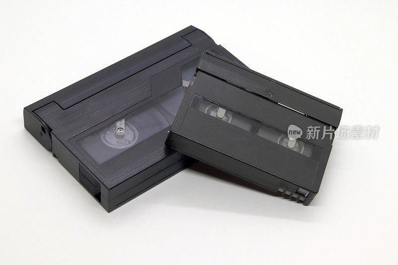 旧的8毫米录像带和迷你Dv