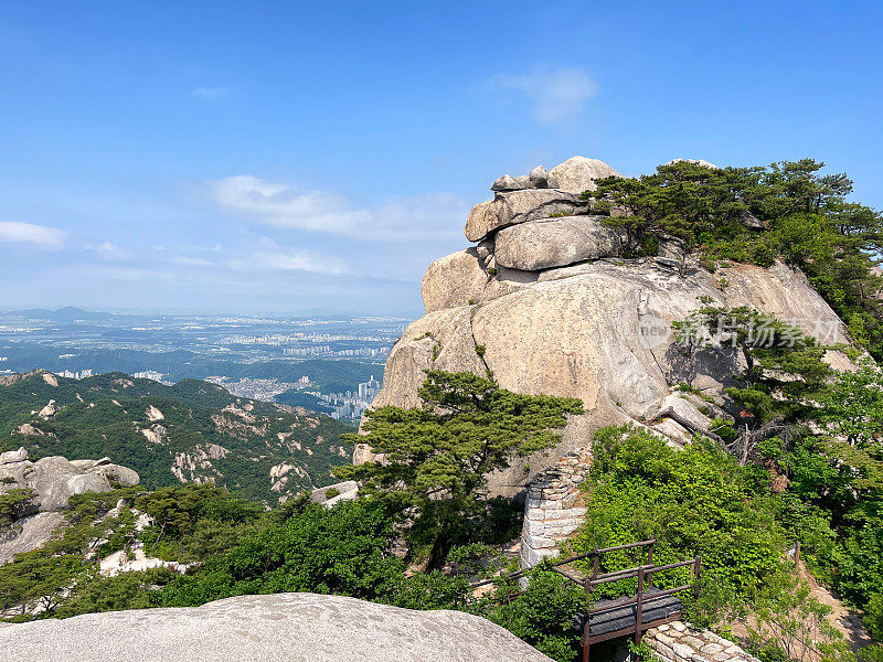 夏季首尔北汉山国立公园